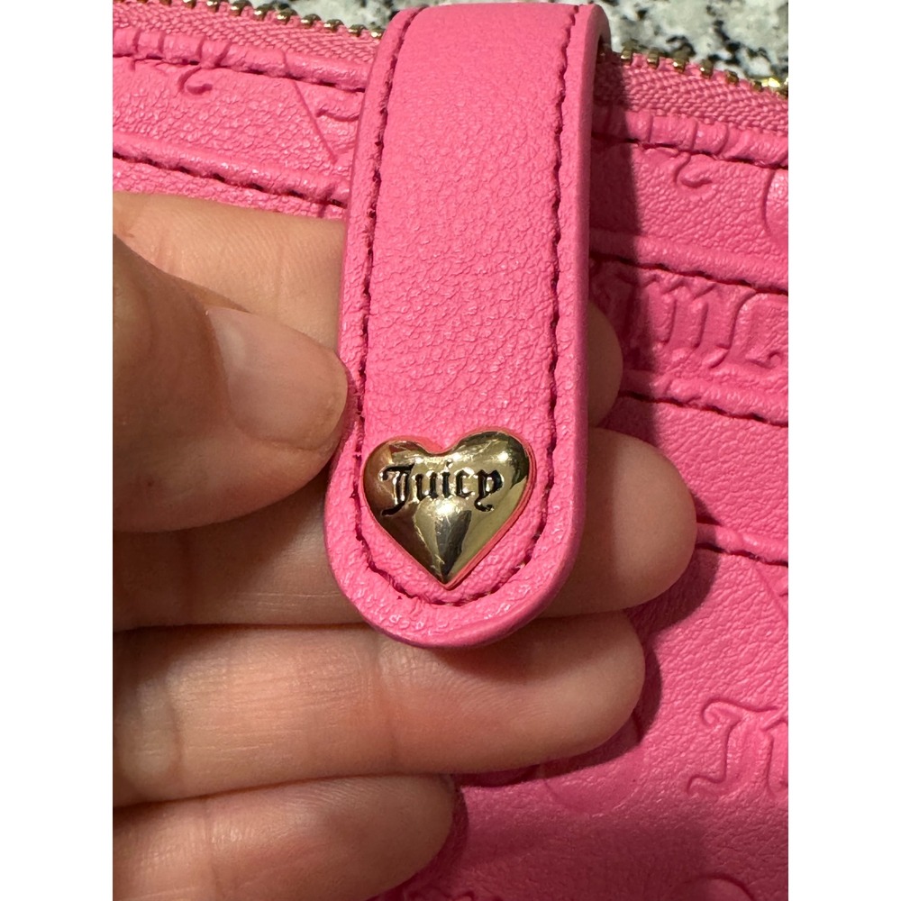 Juicy Couture Pink Embossed Logo Card Holder Wallet ID Case Keychain Zip Pocket - Picture 5 of 5